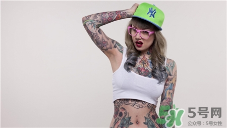 激光洗纹身起水泡了怎样处理,激光洗纹身后起水泡了怎么办