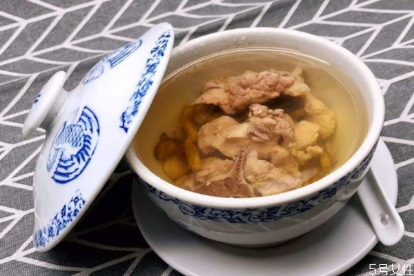 晚上喝汤容易长胖吗,每天晚上喝汤会长胖吗