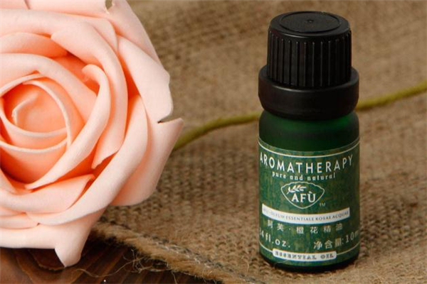 哺乳期能用丰胸精油吗,用过丰胸精油的可以喂母乳吗