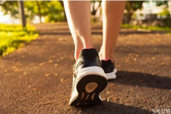 散步能瘦腿么,散步瘦大腿吗