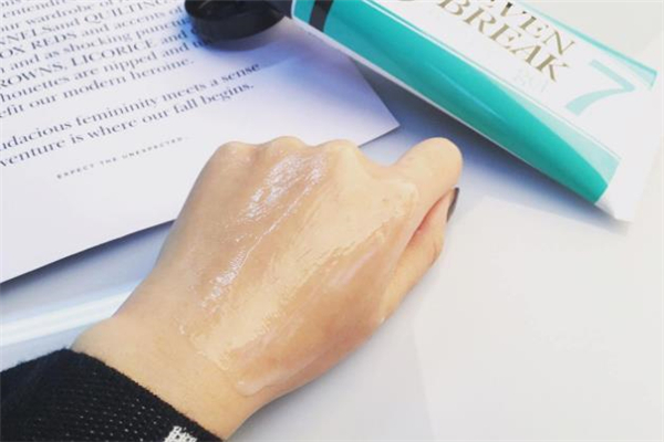 美颜霜早上用还是晚上用,面霜是晚上用还是早上用