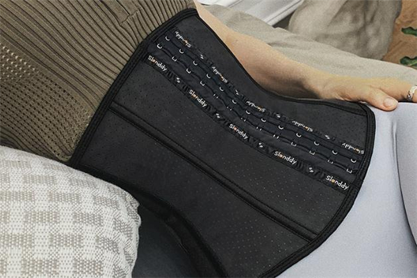 长时间穿塑身衣的坏处,长时间穿塑身衣对身体好吗