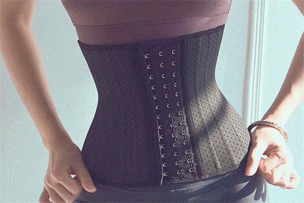 产后束腰带的正确使用时间,剖腹产后束腰带的正确使用时间