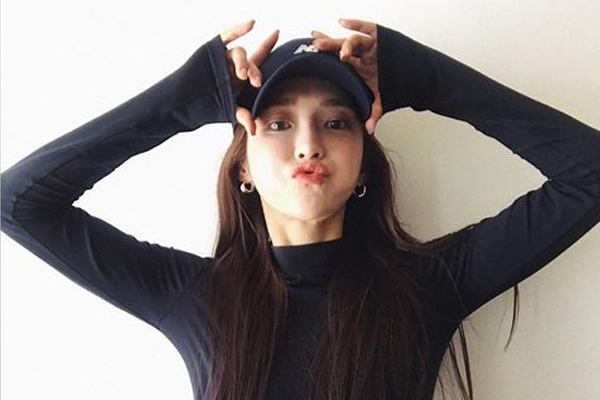 燃脂瑜伽动作,燃脂瑜伽动作图片