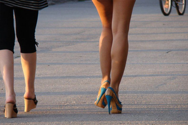 腿粗怎么穿衣服好看,大腿粗如何穿衣打扮