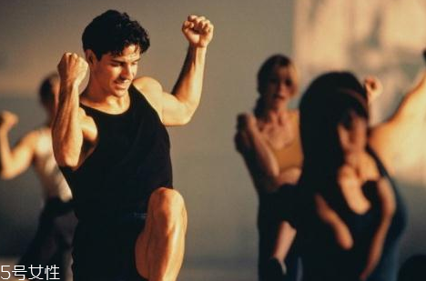 空腹有氧运动多久开始消耗脂肪,有氧运动多久开始消耗脂肪