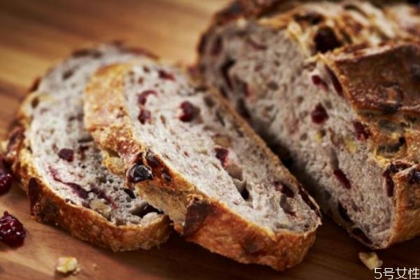 黑麦全麦面包的功效和作用,黑麦面包的功效和作用禁忌