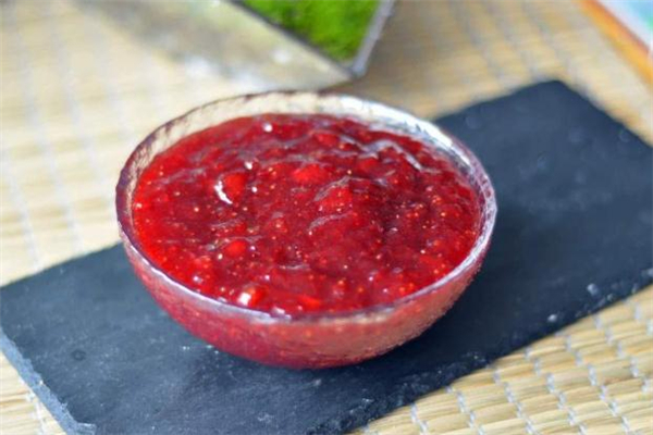 草莓酱怎么判断有没有变质,怎么判断果酱变质