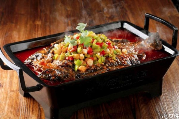 烤鱼是高热量食物吗,烤鱼和烤肉哪个热量高 烤鱼是高热量食物吗,烤鱼和烤肉哪个热量高