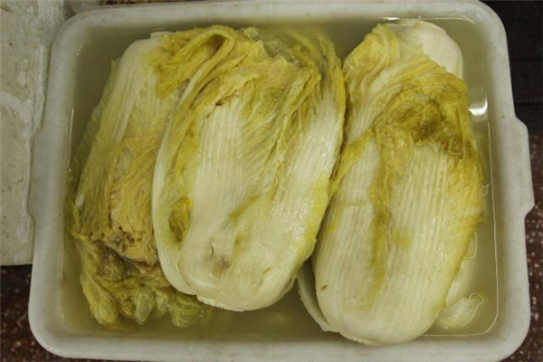 酸菜怎么做,酸菜怎么做比较酸