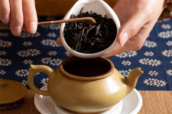 水仙茶过期了还能喝吗,水仙茶放多年了可以喝吗