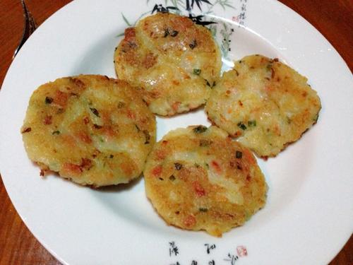 家庭版土豆饼的做法,制作土豆饼 家庭版土豆饼的做法,制作土豆饼