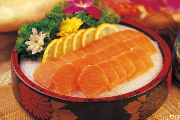 减肥能吃三文鱼吗?,减肥可以吃三文鱼吗