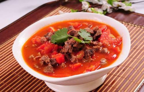 西红柿炖牛肉怎么做好吃又烂,西红柿炖牛肉怎么做好吃又烂窍门