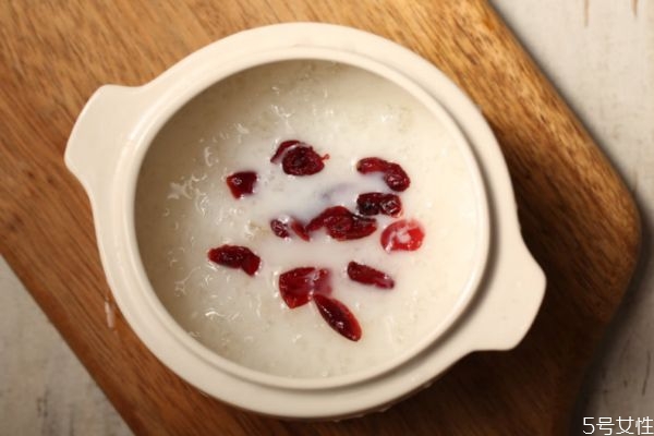 雪燕最简单的吃法,雪燕怎么吃最好