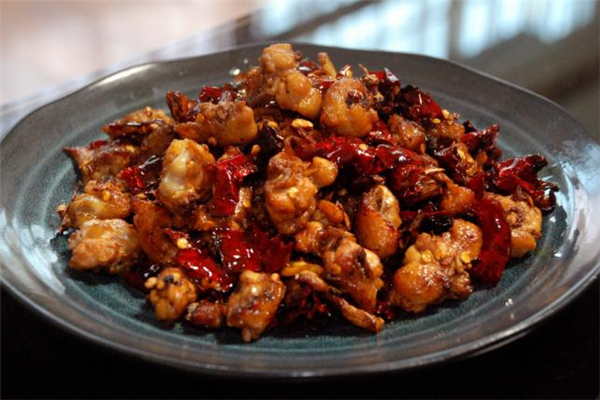 辣子鸡是川菜吗,辣子鸡是川菜还是鲁菜