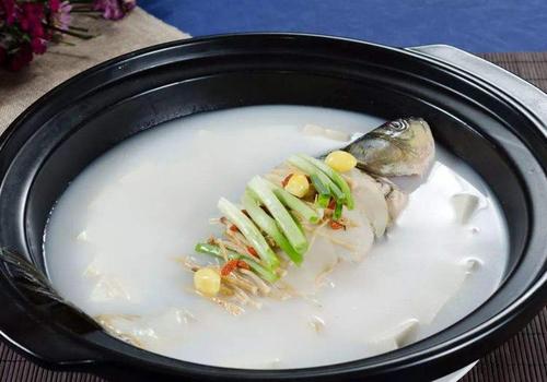 孕期经常喝鱼汤有什么好处,孕妇每天喝鱼汤好不好 孕期经常喝鱼汤有什么好处,孕妇每天喝鱼汤好不好