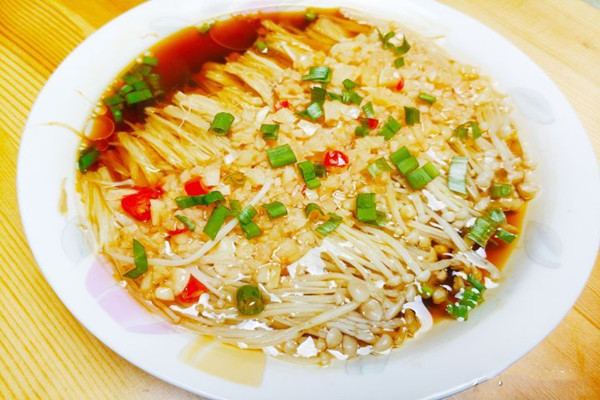 锡纸蒜蓉金针菇怎么做好吃,锡纸蒜蓉金针菇的做法