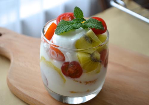 低温酸奶和常温酸奶的区别,常温酸奶和低温酸奶的区别哪一个更好