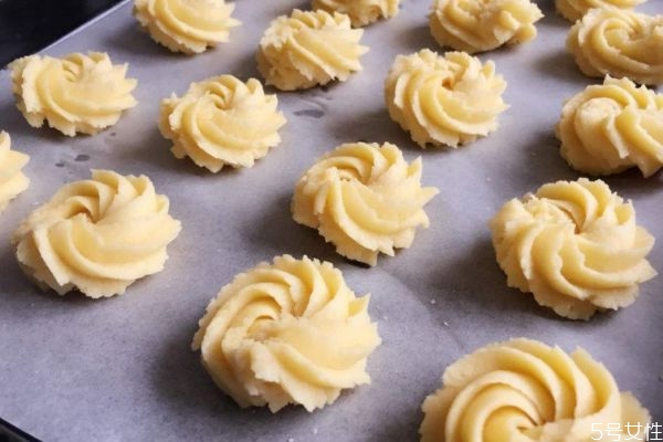 怎么做黄油曲奇,100g黄油做曲奇最佳配方