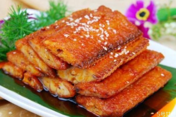 带鱼怎么炸好吃外酥里嫩色泽金黄,带鱼怎么炸好吃?
