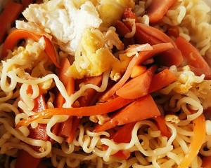 方便面的蔬菜包有营养吗,方便面里的蔬菜包可以生吃吗