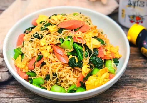 炒方便面的家常做法简单,炒方便面的做法