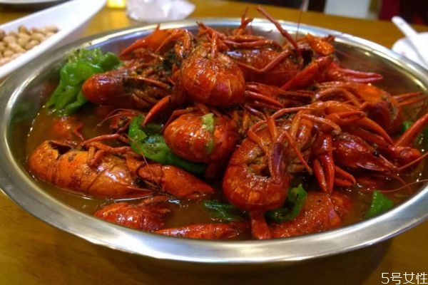 小龙虾的做法 啤酒,啤酒麻辣小龙虾的做法