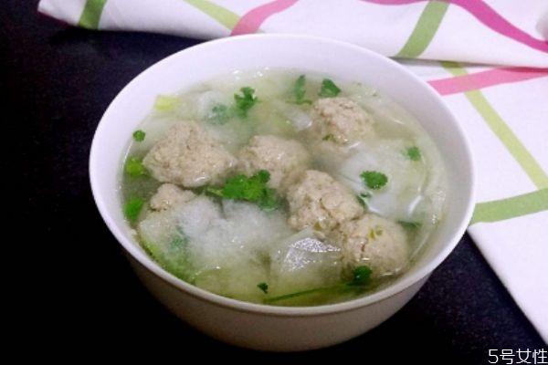 牛肉丸子汤的做法窍门,牛肉丸子汤家常做法