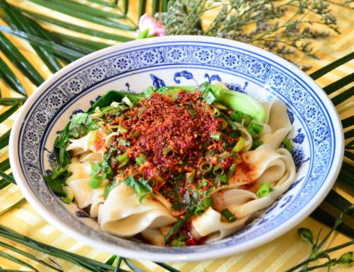 减肥可以吃油泼面吗,吃完油泼面吃什么不发胖