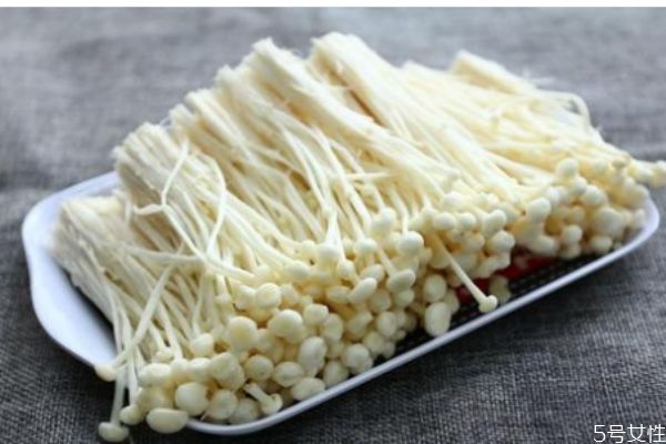 金针菇怎么做好吃又简单,金针菇怎么做好吃 怎么炒最好吃