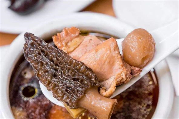 羊肚菌可以炖鸡吗,鸡炖羊肚菌的功效