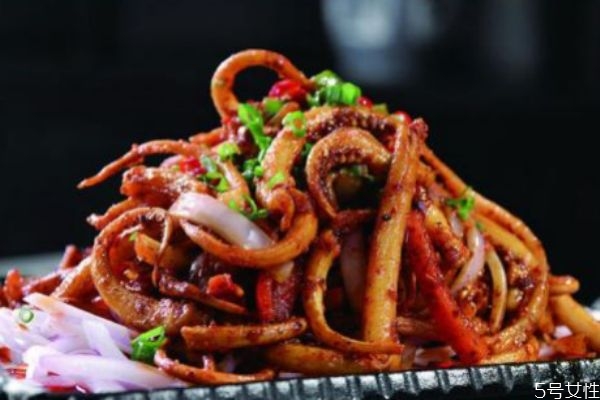 鱿鱼怎么做好吃又简单的家常做法,鱿鱼怎么做好吃又简单