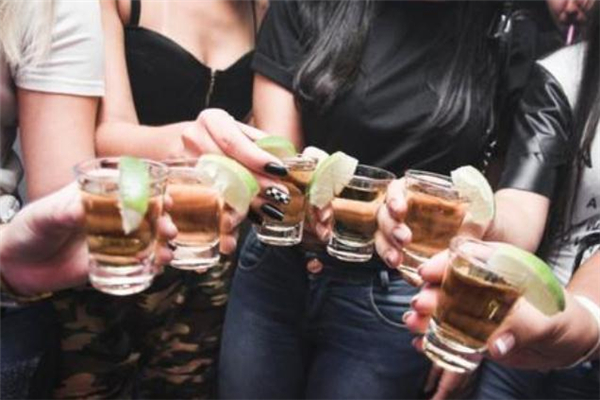 喝酒后运动有什么危害,喝完酒后运动的危害 喝酒后运动有什么危害,喝完酒后运动的危害