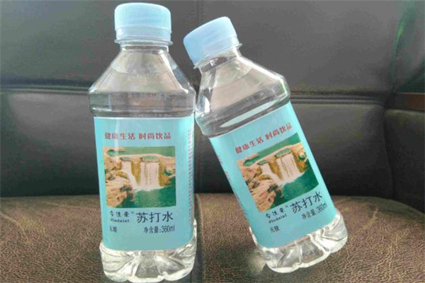 苏打水含糖吗?为什么那么甜,苏打水含糖吗?