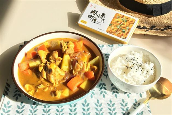 咖喱鸡好吃吗,印度咖喱和泰国咖喱哪个好吃