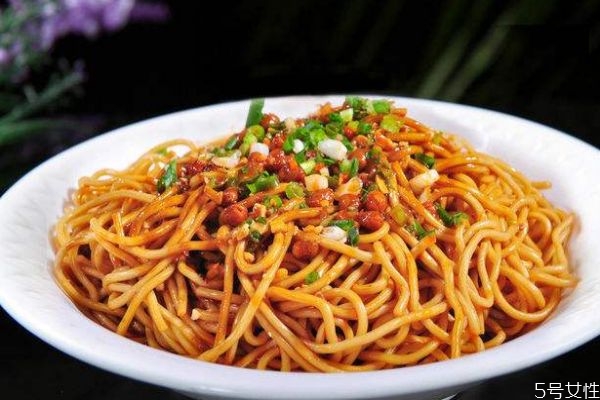 热干面的做法及配料,热干面的做法及配料教程视频