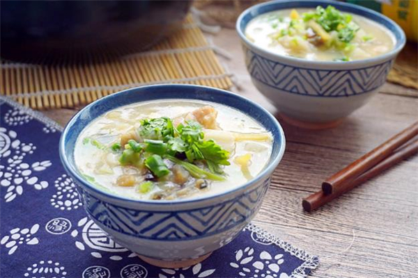 皮蛋瘦肉粥放几个皮蛋合适,皮蛋瘦肉粥要几个皮蛋