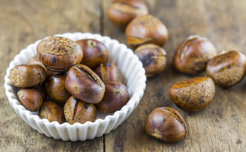 水煮栗子怎么煮好吃又好剥皮,怎样做板栗好吃又好剥皮