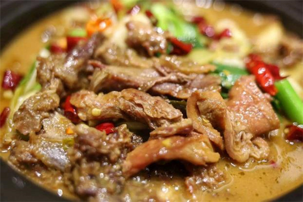 牛杂没熟吃了会怎么样,牛杂容易煮熟吗