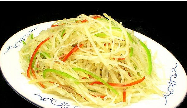 在水里泡了两天的土豆丝还能吃吗,用水泡了两天的土豆丝还能吃吗