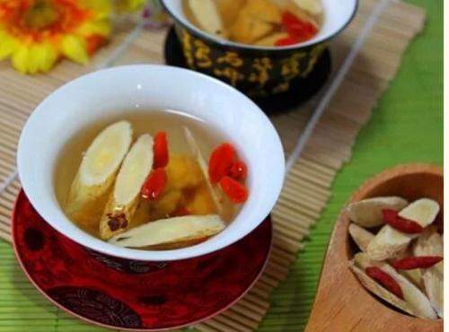 黄芪搭配什么喝不上火,喝黄芪上火和什么搭配不上火