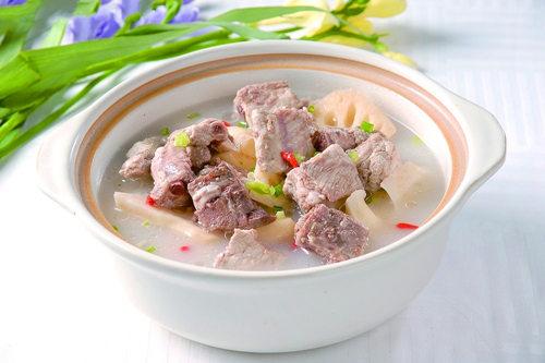 骨头汤怎么熬补钙效果最好,怎样熬制大骨汤 骨头汤怎么熬补钙效果最好,怎样熬制大骨汤