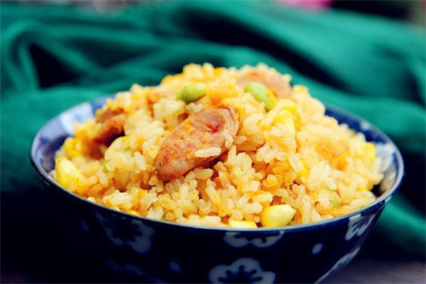 香肠焖饭热量高吗,一碗腊肠焖饭的热量 香肠焖饭热量高吗,一碗腊肠焖饭的热量