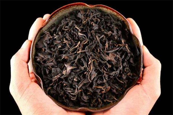 怎么区分老白茶和新白茶,新白茶和老白茶的区别