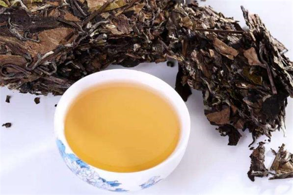 老白茶禁忌人群,什么人不能喝老白茶