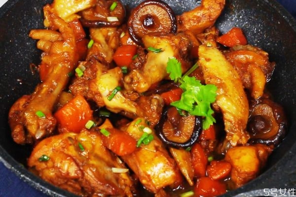 坐月子能不能吃红烧鸡翅,坐月子能不能吃红烧鸡爪 坐月子能不能吃红烧鸡翅,坐月子能不能吃红烧鸡爪