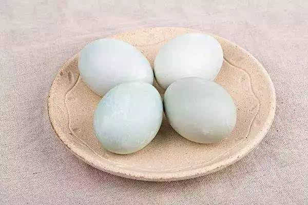 酒酿蛋可以用鸭蛋吗,鸭蛋可以煮酒酿蛋吗 酒酿蛋可以用鸭蛋吗,鸭蛋可以煮酒酿蛋吗