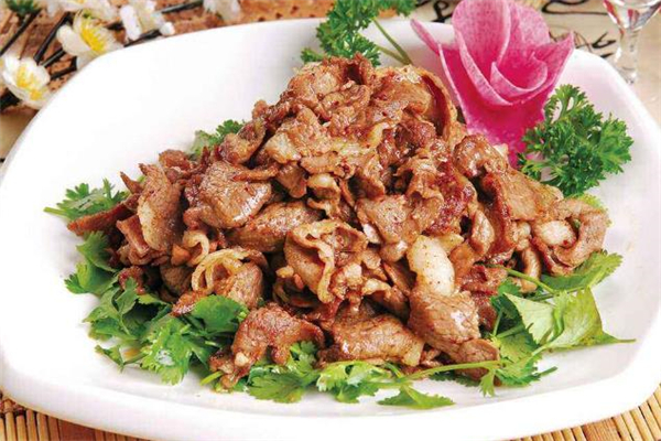 孜然羊肉不能和什么一起吃,羊肉为什么要配孜然