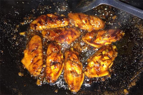 可乐鸡翅孕妇能吃吗,孕妇可以吃可乐鸡翅膀吗